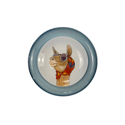 Plato porcelana llama sobre plato azul cielo ceramica 
